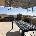 Claureece Court Mgarr شقة
