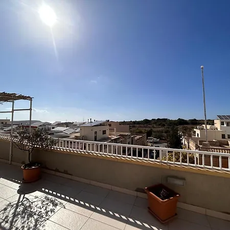 Claureece Court Mgarr * L-Imgarr