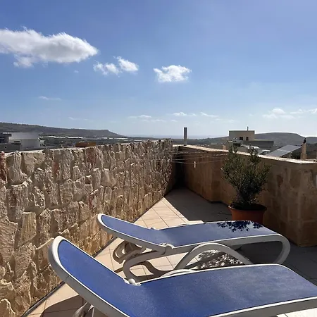 Claureece Court Mgarr * L-Imgarr