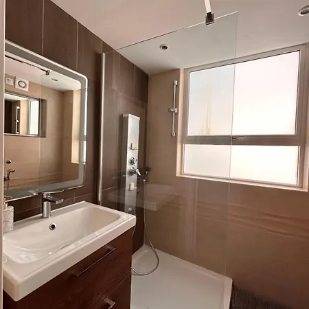 Claureece Court Mgarr Apartman L-Imgarr