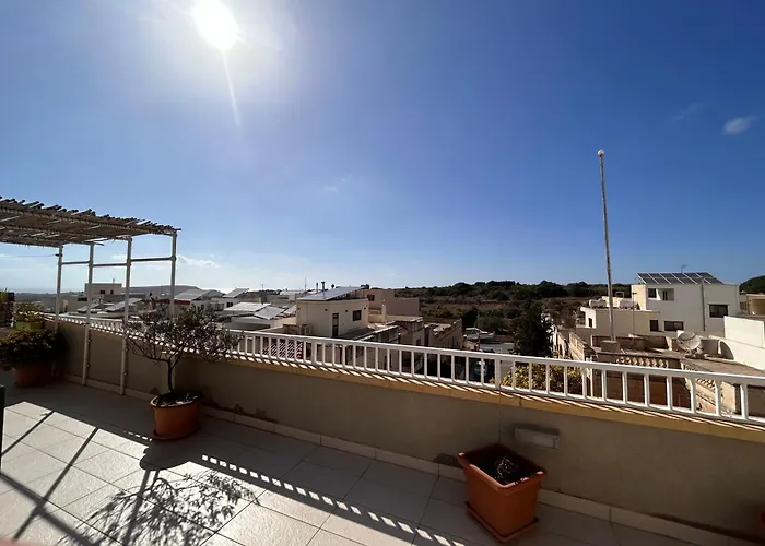 Claureece Court Mgarr * L-Imgarr