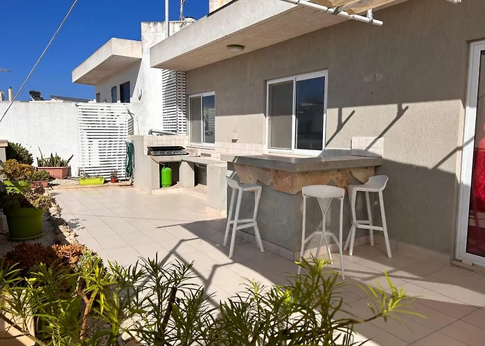 Claureece Court Mgarr * L-Imgarr