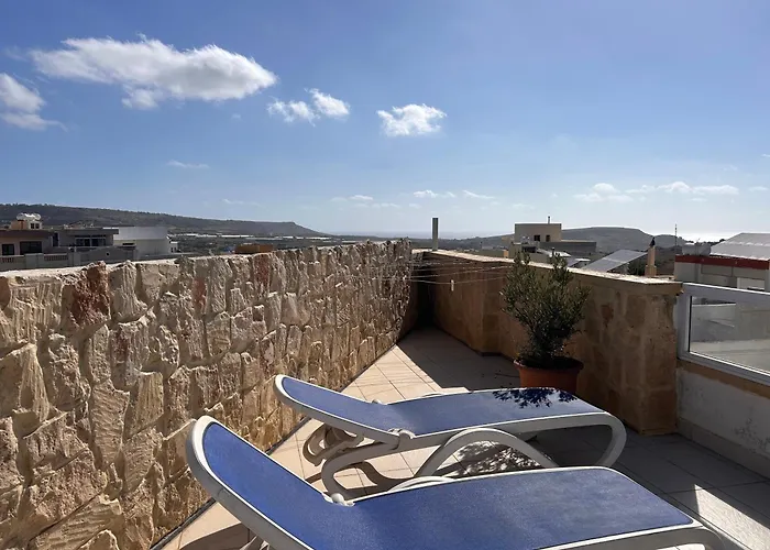 Claureece Court Mgarr * L-Imgarr